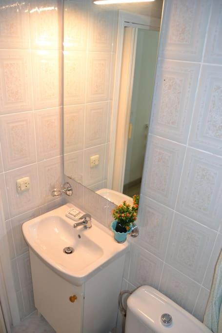 Cozy And Well Connected Apartment Siviglia Esterno foto